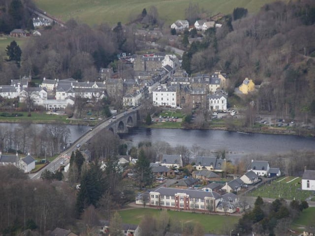 Both government forces and Jacobites torched homes in the last throws of the 11-hour Battle of Dunkeld. The din of the fierce fight gave way to the "wild shrieks and accents of despair". Of the buildings that stood before 1689, only the Cathedral remains.